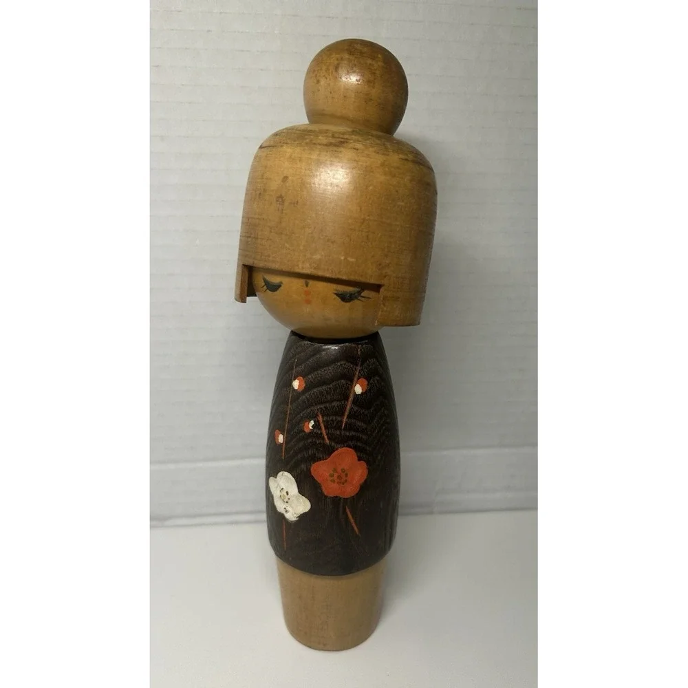 Vintage Japanese Kokeshi Usaburo wooden doll plum blossom traditional craft G46